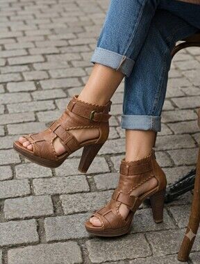 Bülle Tribal Embossed Leather Gladiator Heel Sandal Made in Italy 37
